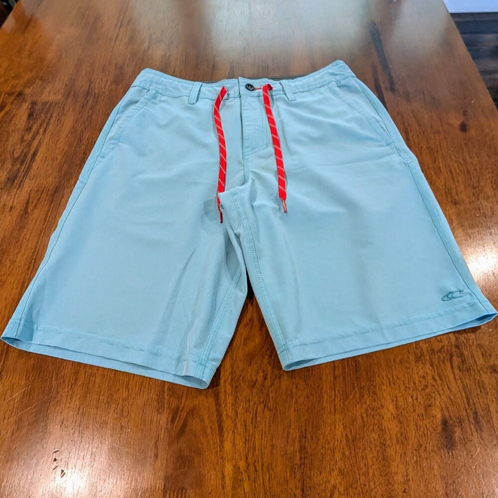 Preowned excellent condition O'Neill hybrid board shorts.  Size 32